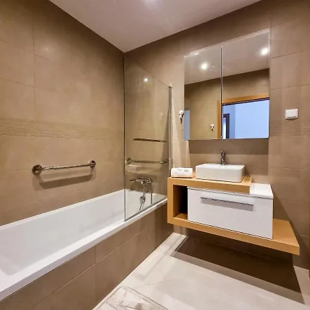 Flh Flat With Terrace דירה *