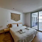 Flh Flat With Terrace Daire *